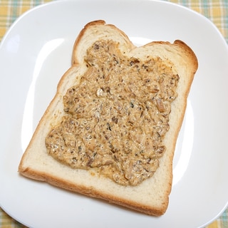 いわし味噌煮缶マヨトースト